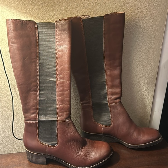 COPY - Lucky Brand size 8 riding Boots - Picture 3 of 6